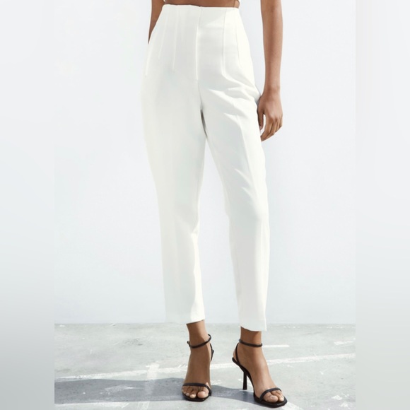 ✨NWOT✨ Dynamite Cream Pants - Picture 1 of 3